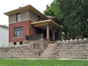 Image of The Hickman-Bond House. A Prairie style home by Disciple of Frank Lloyd Wright