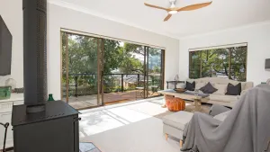Image of Saltbush Cottage Pet Friendly 1 Min Walk to Beach