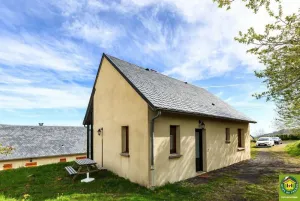 Image of Maison Cosy au Cœur de la Chaine des Puys et à Proche des Pistes !