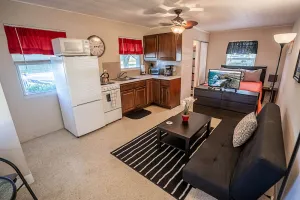 Image of UNIT 8. Cozy Studio apartment with kitchen, free parking, Wi-Fi, and cable