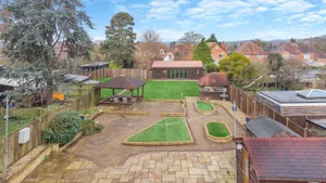 Image of Robinswood House - A beautiful family home near the Cotswold