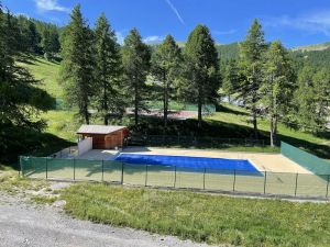 Image of 6-person apartment - at the foot of the slopes - swimming pool and tennis court (in summer)
