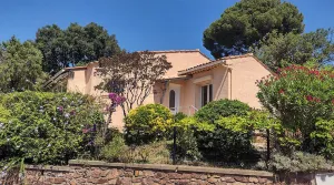 Image of villa in Agay - Saint-Raphaël, two steps from the beach and shops, absolute calm