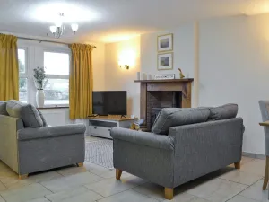 Image of Spacious terraced cottage within walking distance of the town centre.