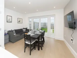 Image of Pass the Keys | 4Bedroom Minimalist and Spacious Semi-detached House