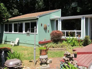 Image of Pet Friendly, Private Home With Garden-Like Yard- WINTER RATE SPECIALS!