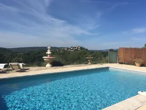 Image of L'Eden 2-star holiday home for 2 people overlooking the village of Ansouis