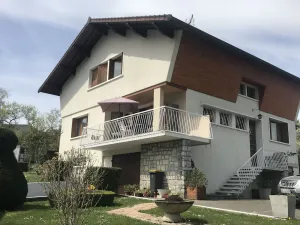 Image of 5 minutes from Annecy? Apartment on 2nd floor of a house with large garden