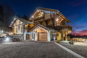 Image of * NEW * CHALET \"UNDER THE ROCK\" 14 PERS - SAUNA, SPA, POOL, CINEMA, DISCO