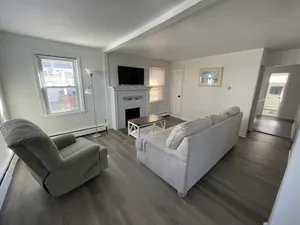 Image of 3 Blocks From The Beach Just Renovated 3 Bdrm Plus Den