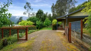 Image of HOUGHS CABIN : Bright