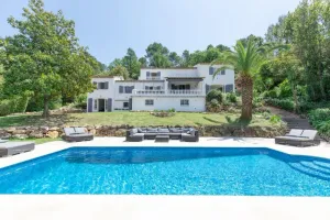 Image of VALBONNE Villa récente avec piscine