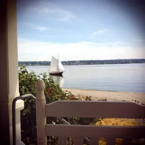 Image of Point Robinson Lighthouse - Keeper's Quarters A
