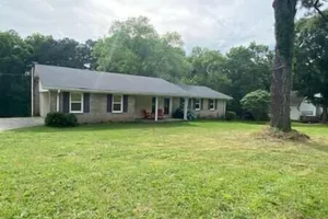 Image of Cozy Country Ranch home near LakePoint Sports