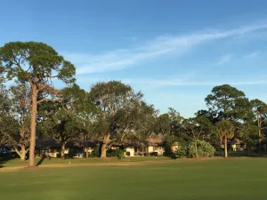 Image of Peaceful GOLF COURSE View Club Cottage