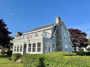 Image of The beach is waiting.