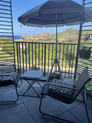Image of Spacious apartment with loggia and small garden