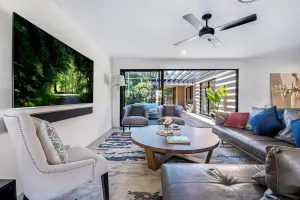 Image of Capri  Waterfront Oasis Pool, 4bd steps to Surfers