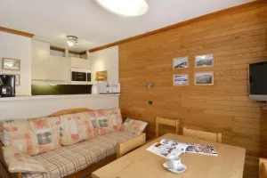 Image of 90m from resort center, 2nd floor, view ski slopes, balcony, tv, 28m², La Plagne