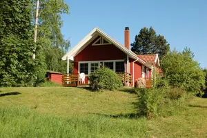 Image of Sweden house in a quiet location directly on the lake with its own beach and jetty