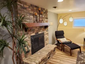 Image of Stunning Retreat & Mountain Views from Hot Tub! Five min to base of ski canyons!