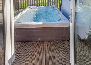 Image of Signature Spa Six Pet