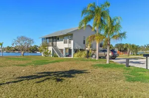 Image of Million Dollar view. Sleeps 6. Renovated June '23. Dock/Kayaks/Paddleboard