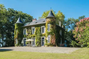 Image of Chateau Bellevue - Eight Bedroom Castle, Sleeps 16