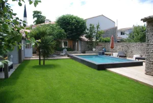 Image of character house with private garden and swimming pool parking