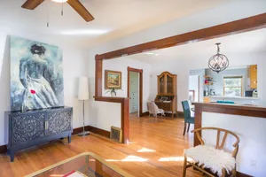 Image of Stylish Bungalow Near Restaurants, Hospitals, a Prime Spot!
