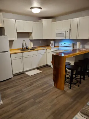 Image of Cozy, clean, lodging located a few minutes walk from Knudson Cove Marina.