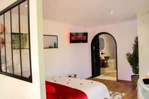 Image of La Love Room Sarladaise