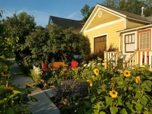 Image of SoBo Cottage - Your 5-Star Stay in Downtown Bozeman