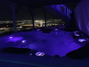 Image of 3 bedrm Luxurious Apartment with Best View in Salt lake City and Private Hot Tub