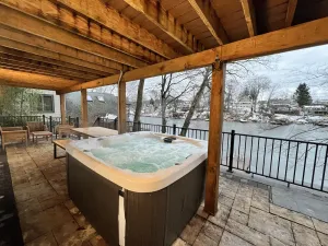 Image of Peaceful LakeHouse w\/ Spa, Lake Views\/Access, and Game Room