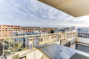 Image of IMMOGROOM - Renovated apartment - Terrace - AC - Wifi