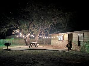 Image of Two Sisters at the Frio