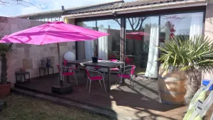 Image of cozy apartment, closed parkink free, wifi, air conditioning, 600m from Saint-Emilion
