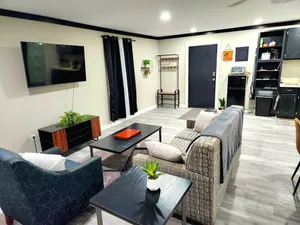 Image of Nice Detatched Garage Studio Apartment Minutes from everything!Private Entrance!