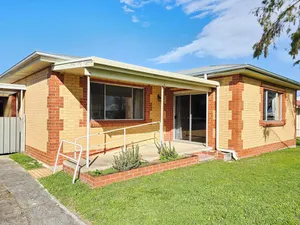 Image of Bethanga - Short walk to the heart of Robe -Pets Welcome - Outside Only