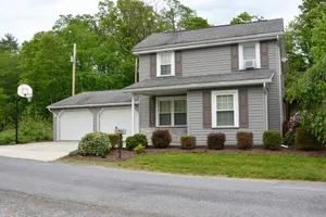 Image of Yellow Creek Cottage located overlooking Yellow Creek & near Lake Raystown.