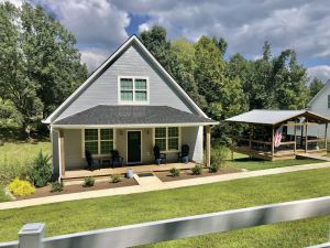 Image of Center Hill Lake Cottage Four Seasons, Smithville, TN