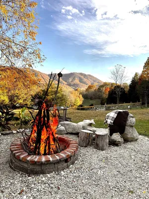 Image of Breathtaking Mountainside Farm Escape -10 min to VA TECH, 20 to Aquatic Center