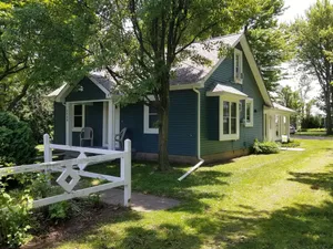 Image of Welcome to Lenny's Lodge; a cozy home nestled into a thriving community.