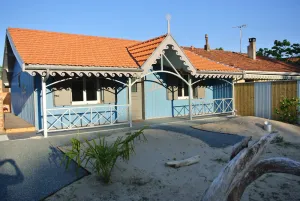 Image of Villa "Soulacaise Esprit de la Vague" - PISCINE- pour 6 voyageurs-