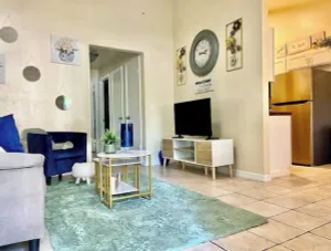 Image of Gainesville Charm- Cozy, Comfortable, Convenient