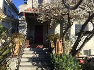 Image of 2 Br\/1Bath Bright-Spacious Flat 2 blks from Lake Merritt, 10 m walk to Bart