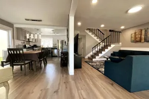 Image of Lakefront house