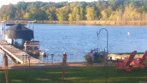 Image of Enjoy the lake life, beautiful beach and great for swimming