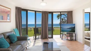 Image of San Simeon 6 - Spacious, ground floor and absolute beachfront!